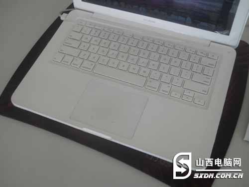 10Сʱ���� ƻ��MacBookʱ�����˰ױ�