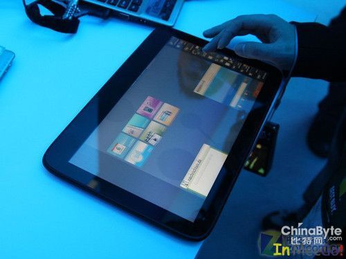 MeeGo�ʼǱ�����Ӣ�ض�չ̨