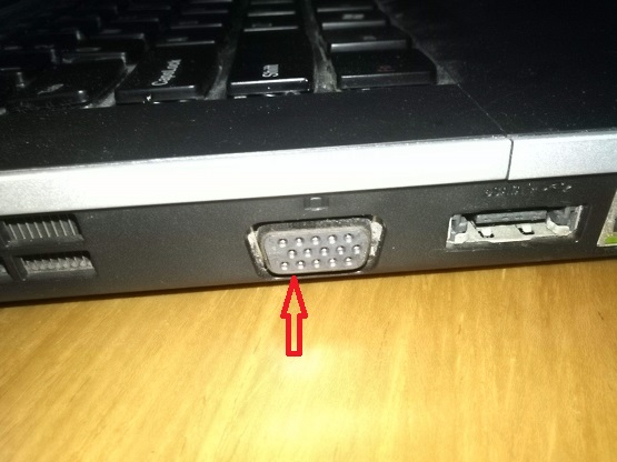 Win7�ʼǱ������Ӷ�����ʾ����